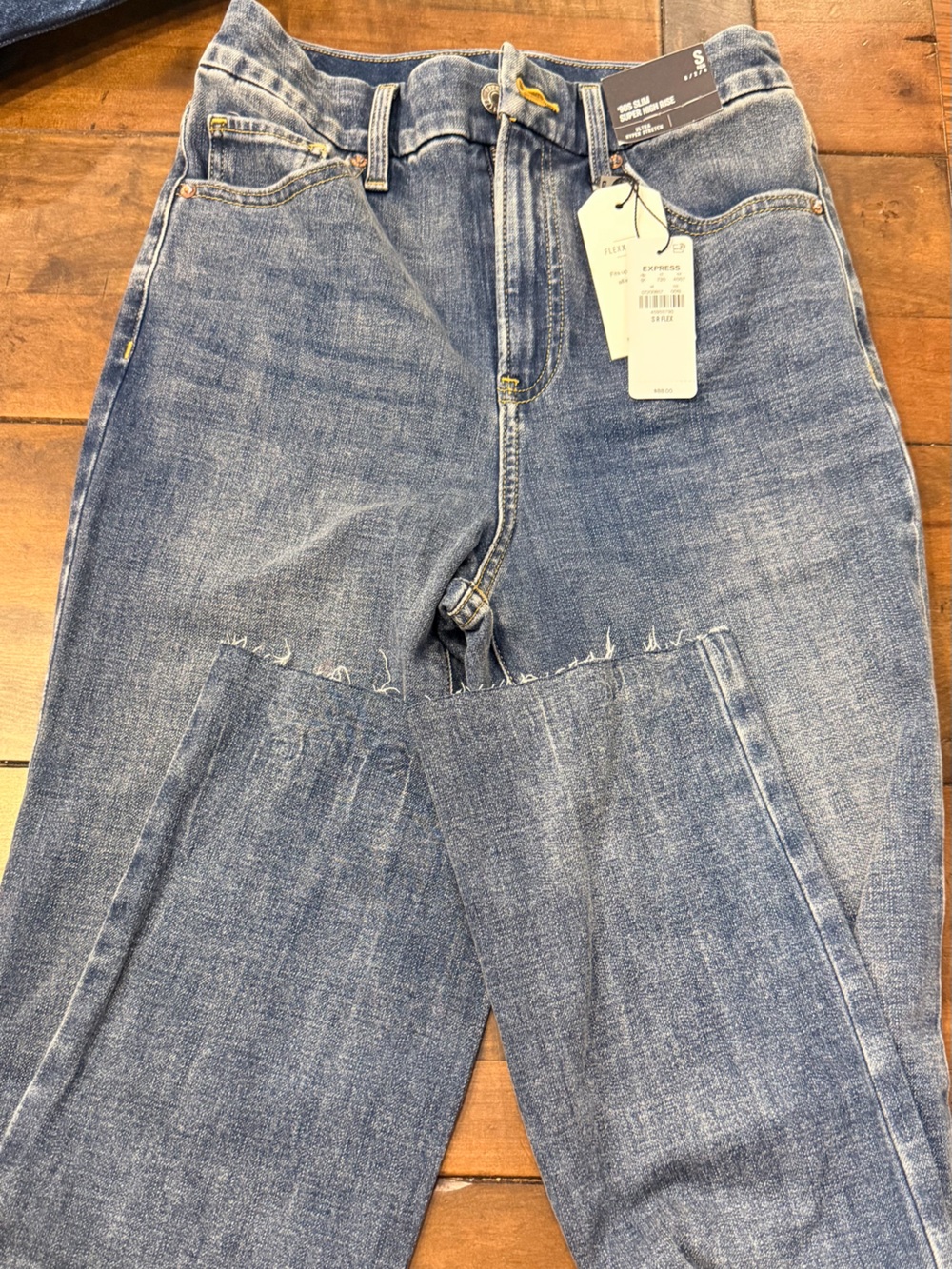 Express Women's 90’s slim super high rise Jeans in Light Blue Wash